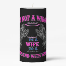 翼のある夫の妻だ