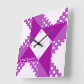 翼のある正方形 – 紫 スクエア壁時計 (傾斜)