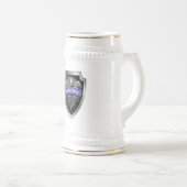 翼のある翼のある翼を持つ特別に設計された機上空飛び ビールジョッキ (正面右)