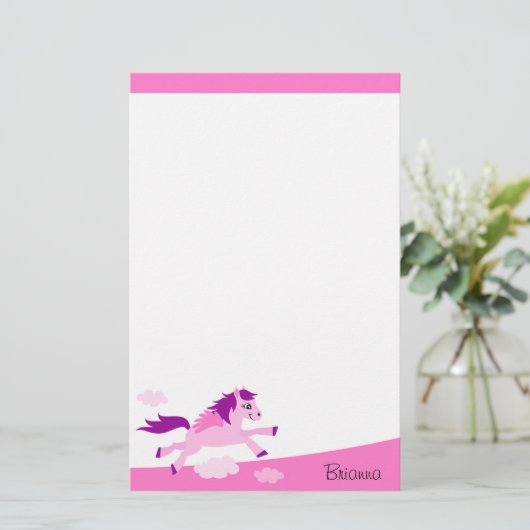 翼の名前入りな名前のかわいいピンクの馬 便箋 (スタンド正面)