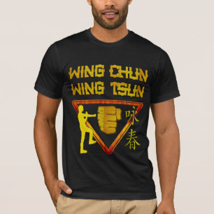 翼のChunの翼のTsunの三角形のロゴ Tシャツ