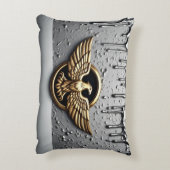 翼を広げた金の鷲の紋章 アクセントクッション (裏面(縦))