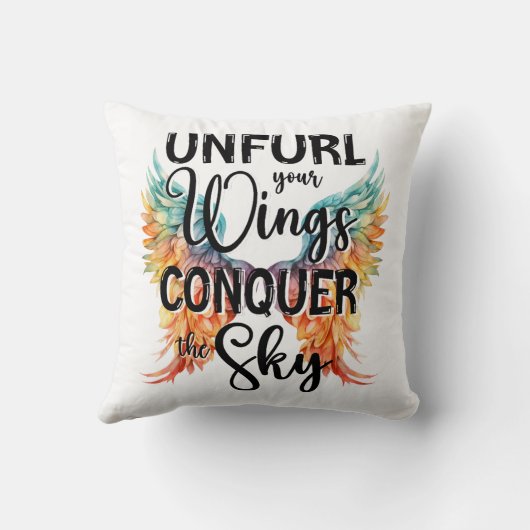 翼を広げて空を征服する翼を強化 クッション (裏面)