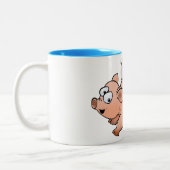 翼を持つ豚の漫画スケッチ 飛んでいる ツートーンマグカップ (左)