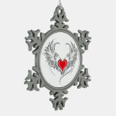 翼を持つ赤い天使ハート スノーフレークピューターオーナメント (左)