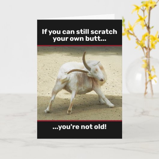 老いおもしろいヤギはまだ自分のお尻を引っ掻くことができる カード (黄色い花)