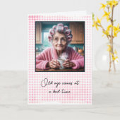 老いぼれた女性が老いぼれ カード (黄色い花)