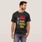 老いも背も退きも無おもしろいい Tシャツ (正面フル)