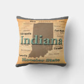 老化させたインディアナの州のプライドの地図のシルエット クッション (裏面)
