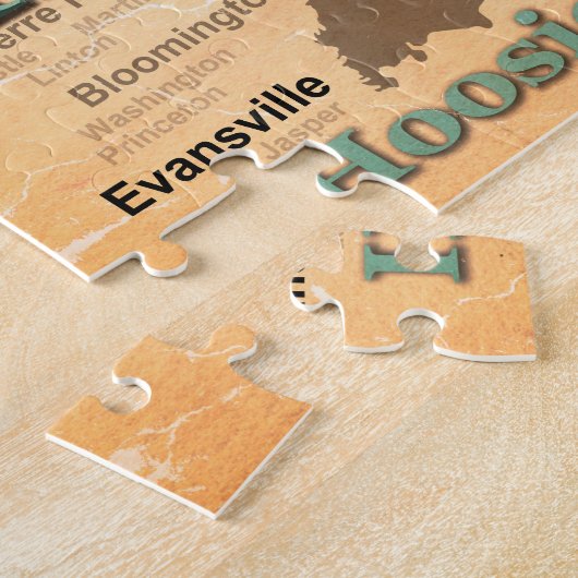 老化させたインディアナの州のプライドの地図のシルエット ジグソーパズル (側面)