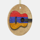 老化させ、擦り切れたなアルメニアの旗のアコースティックギター セラミックオーナメント (右)