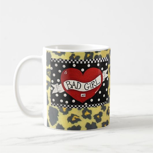 老女があるために予定されるマグ コーヒーマグカップ (左)