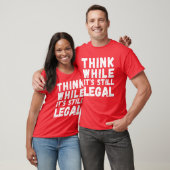 考えまだ法律的だが、保守的おもしろい Tシャツ (ユニセックス)