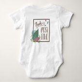 考え前向きモモチベーション ベビーボディスーツ (裏面)