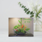 考え熱帯の花を持つ ポストカード (スタンド正面)