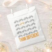 考え違う自転車サイクリスト フェイバーバッグ (クリップ留めされた状態)