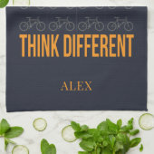 考え違う逆曲バイクもしくは自転車に乗る人パーソナライズされた周期 キッチンタオル (折り畳み)