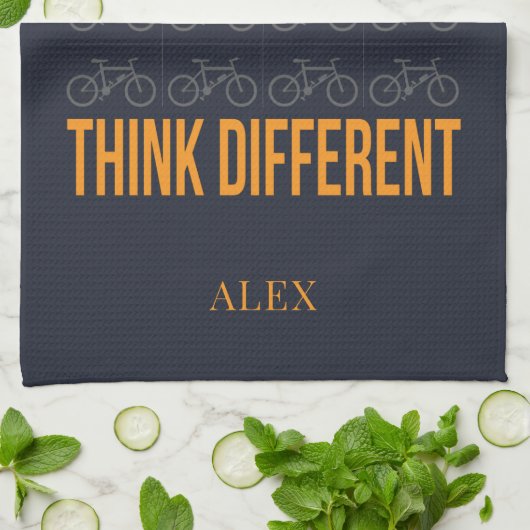 考え違う逆曲バイクもしくは自転車に乗る人パーソナライズされた周期 キッチンタオル (折り畳み)