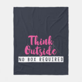 考えOutside No Box Required Camping Woodlands フリースブランケット (正面)