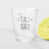 耳とヒゲのある猫パパ ショットグラス (裏面)