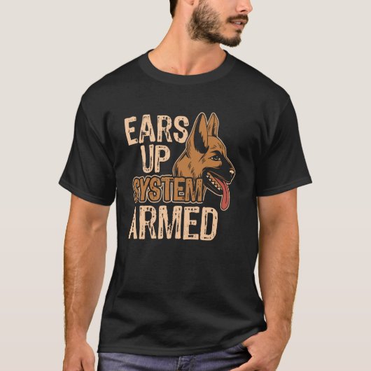 耳の上システム武装ドイツシェパード犬のオーナー Tシャツ (正面)