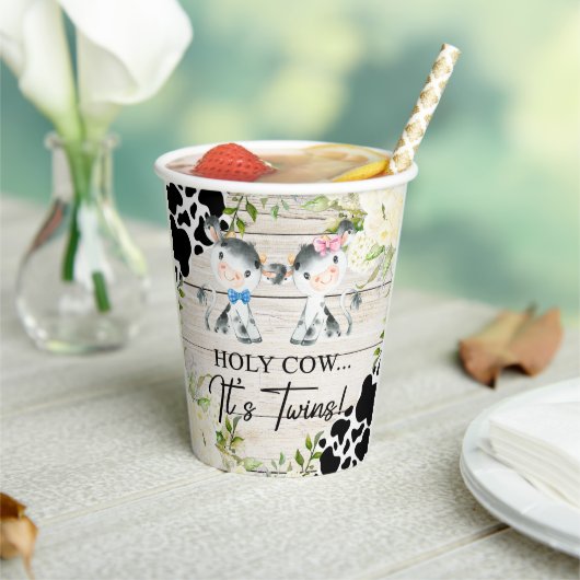 聖い牛それは双子の赤ちゃんシャワー紙カップ。 紙コップ (インサイチュ)