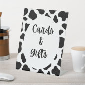 聖い牛のプリント誕生日カードとギフトサイン 台座サイン (インサイチュ)