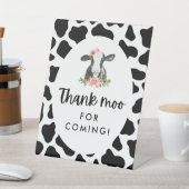 聖い牛の女の感謝してい子のモーのしるしのための来誕生日 台座サイン (インサイチュ)