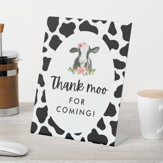 聖い牛の女の感謝してい子のモーのしるしのための来誕生日 台座サイン (インサイチュ)