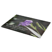 聖なる書物、経典の詩、賛美歌の花の紫色の開花 カッティングボード (角)