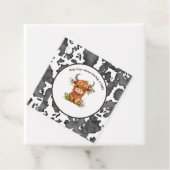 聖なる牛を持っているベビー フェイバータグ (インサイチュ)