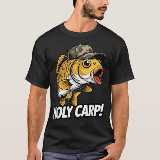 聖なる鯉 釣り人 フィッシャーマン 面白い 鯉 Tシャツ (正面)