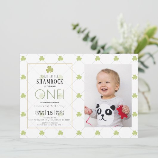 聖パトリックの日きれいな緑の写真1st誕生日 招待状 (スタンド正面)
