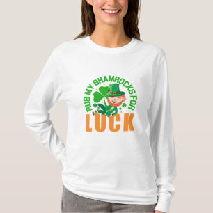 聖パトリックの日に私のおもしろいシャムロックをこする Tシャツ