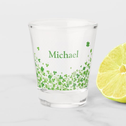 聖パトリックの日のシャムロパーソナライズされたック ショットグラス (正面)
