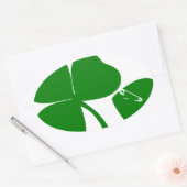 聖パトリックの日は幸運を得る3と1葉の4 楕円形シール (封筒)