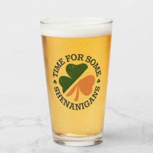 聖パトリックの時間の一部のシェナニガンスクローバー タンブラーグラス