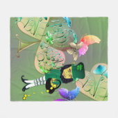 「聖パトリックの誕生日おめでとう！」 レプレシャン フリースブランケット (正面(横))