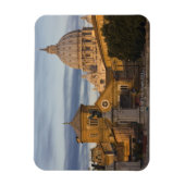 聖ペテロのドームの早朝の明かり マグネット (縦)