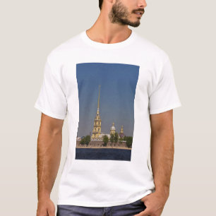 聖ペテロ聖パウロ大聖堂の眺め Tシャツ