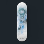*~*聖ボホトバルシャーマニードリームキャッチャー スケートボード<br><div class="desc">*ウェスタンBOHOアメリカの水の色抽象芸術ドリームキャッチャーの旅先住民アメリカのスピリチュアルヒーラーまたはBOHEMIAMデザインのためのシャーマンのシンボルとして美しい羽と。* . ***色は主に深いデニムと白の石板ブルー。この精神に基づく人気がある密教的なクリエイティブの抽象芸術と羽のデザインは、最も多くのシャマンによって評価されるだろう、先住民アメリカのヒーラー、カウンセラー、エネルギーのヒーラー先住民アメリカのライフコーチ、西洋スパ所有者先生マインドフルネス先生と申請者、マスターと実務家、ヨガの所有者と出席、は、精神的にに傾のような精神的なな人。イニシャル/モノグラムまたは名前でパーソナライズ。私のデザイン?検索ボックスに入力して、それらをすべて見つける… "anna rosa"または"anna rosa"トートバッグまたは"anna rosa"霊気名刺など。 *この美しいと対話すると、落ち着いたエネルギーに気づくよもしう。*このデザインに惹かれる心と高い自己は話あなた方に向いている。何後を追も気にせずに内的なプロンプト。あなた楽しむが見ているか忙しまたは同じ癒しエネルギー強化のこのデザインの近くにいる間の平和なエネルギー強化された瞬間。======== *~*私の名前はアンナ・ローザで、私は2001年以来、霊気治癒エネルギーと私のエネルギー治癒モダリティAurora Mistica(R)の両方をチャネリングする国際的に知られている距離リモートエネルギーヒーラーである。私のすべてのデザインと製品は、甘い穏やかなヒーリングエネルギーでリモートで精力的に強化されている。良いバイブ楽しむス：)より多くの癒しのエネルギーのバイブが私のリモートの距離の癒しのサイトを訪問する素晴らし: http://www.reikiwithtrust.com http://auroramisticadistancehealing.com. http://facebook.com/annarosaeverythingenergy免責条項：私が距離のヒーラーとして行うことは、医療や心理的なサービスの代替ではなく、賛辞であると意図されている。あなたの不均衡と苦情のための健康または心理的なプロフェッショナルを参照しなさい。</div>