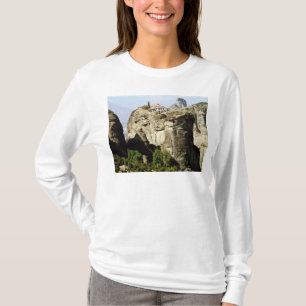 聖三位一体の修道院の眺め Tシャツ
