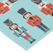 聖人の背景に行進するナッツクラッカー テーブルクロス (アングル)