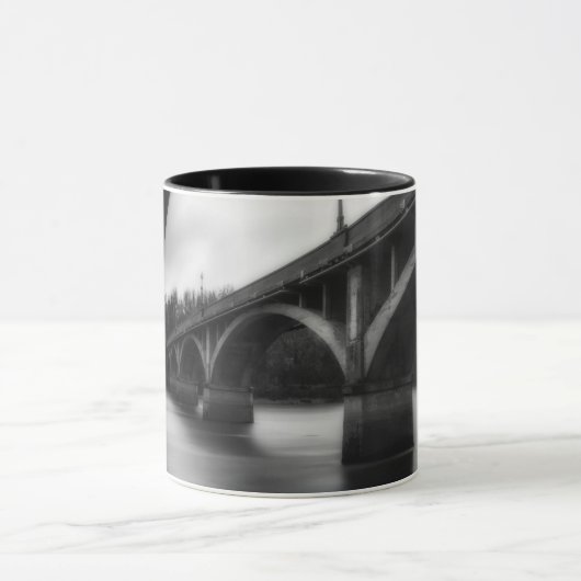 聖域 マグカップ (中央)