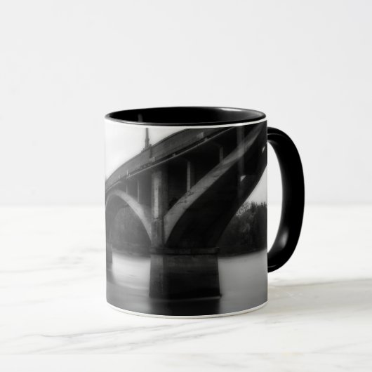 聖域 マグカップ (正面右)