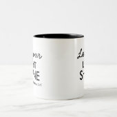 聖書のクリスチャンに光パーソナライズされたを当てなさい ツートーンマグカップ (中央)