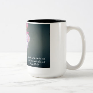 聖書の詩のマグが付いている花 ツートーンマグカップ