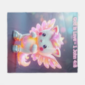 聖書の詩篇#1 - Nini – 神は愛1ヨハネ4:8 フリースブランケット (正面(横))