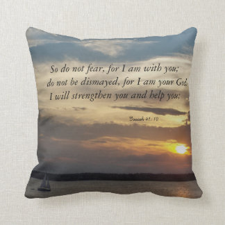 聖書はアイザイアの41:10の枕を引用します クッション