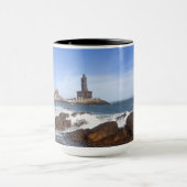 聖者のThiruvalluvarの彫像|タミル・ナードゥ州、インド マグカップ (中央)